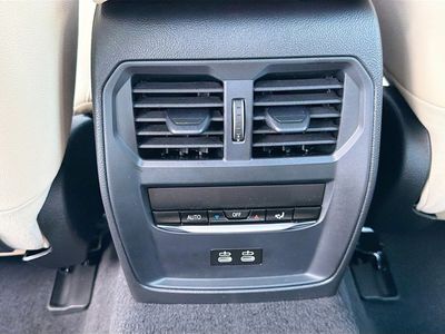 2026 BMW i4 - Photo 20