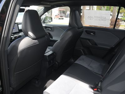 2026 Toyota RAV4 Plug-in Hybrid - Photo 8