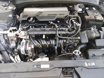 2024 Hyundai Elantra — photo 9 view