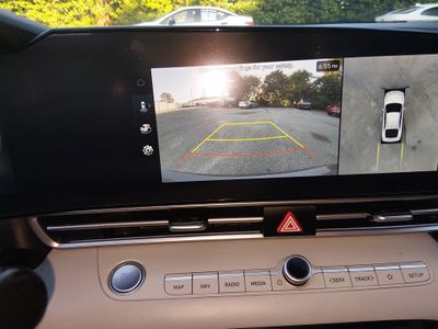 2024 Hyundai Elantra — photo 17 view