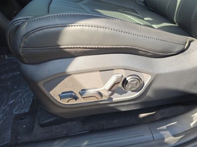 2027 Kia Telluride Hybrid - Photo 21