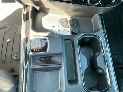2026 Chevrolet Silverado 1500 — photo 13 view