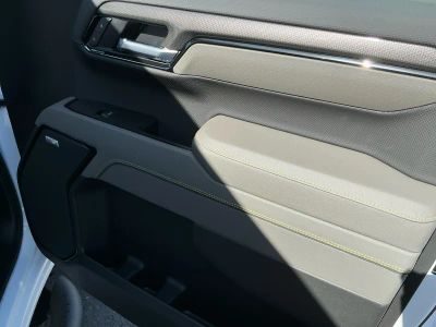 2026 Chevrolet Silverado 1500 — photo 21 view