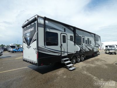 2020 Heartland Cyclone - Photo 4