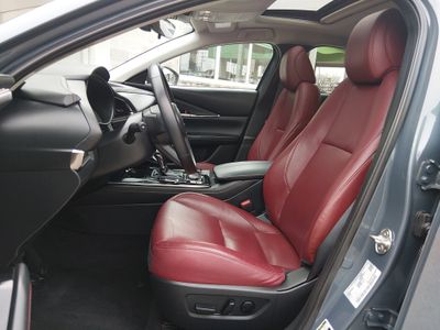 2025 Mazda CX-30 - Photo 9