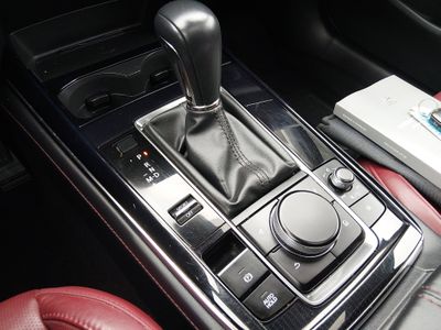 2025 Mazda CX-30 - Photo 17