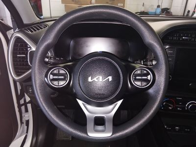 2024 Kia Soul - Photo 12