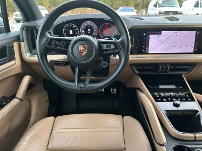 2024 Porsche Cayenne - Photo 2