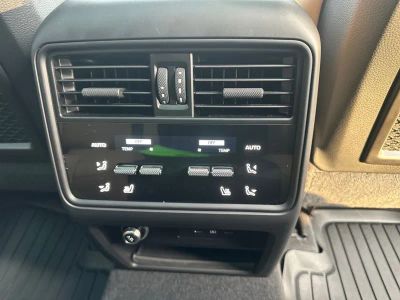 2024 Porsche Cayenne - Photo 36