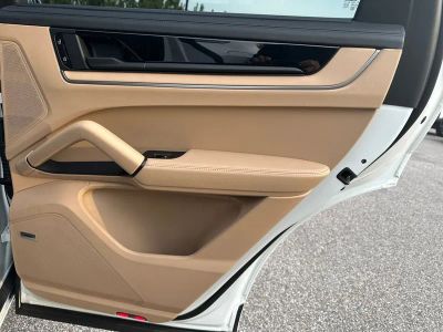 2024 Porsche Cayenne - Photo 33