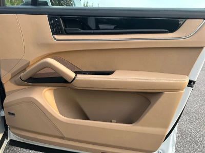 2024 Porsche Cayenne - Photo 39