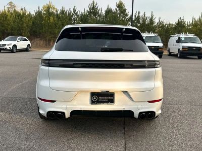 2024 Porsche Cayenne - Photo 11