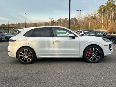 2024 Porsche Cayenne - Photo 14