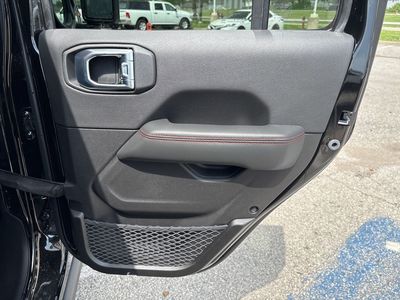 2026 Jeep Wrangler — photo 43 view