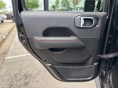 2026 Jeep Wrangler — photo 39 view