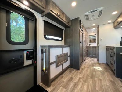 2026 Tiffin MIDAS — photo 15 view