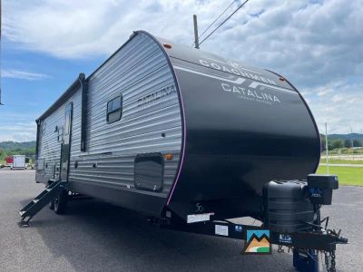 2027 Coachmen RV Catalina Legacy 293TQBSCK — front three-quarter view