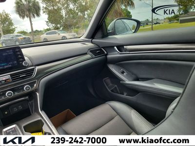 2022 Honda Accord Hybrid - Photo 18