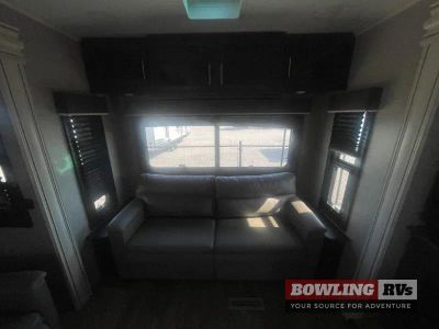 2019 Eagle 330RSTS — photo 11 view