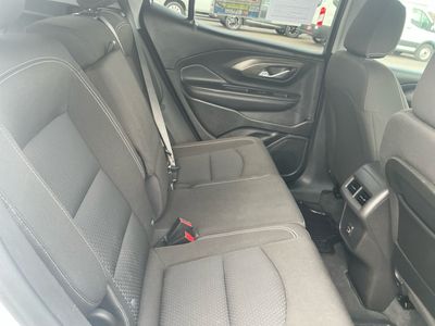 2023 GMC Terrain — photo 18 view