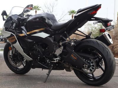 2026 Kawasaki Ninja ZX-6R - Photo 4
