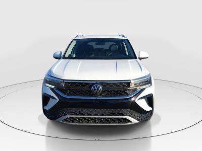 2024 Volkswagen Taos - Photo 2