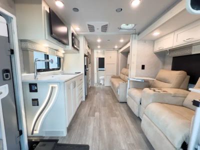 2024 Tiffin WAYFARER - Photo 5