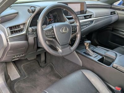 2020 Lexus ES - Photo 25