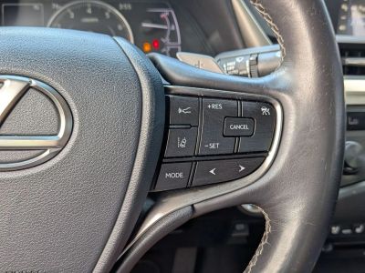 2020 Lexus ES - Photo 23