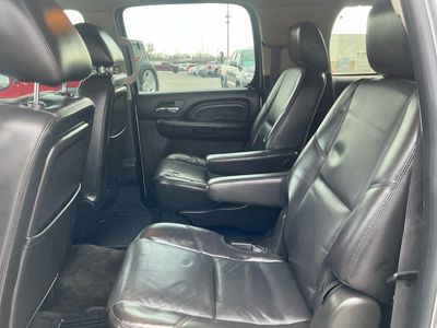 2011 GMC Yukon XL — photo 16 view