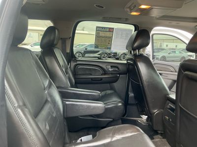 2011 GMC Yukon XL — photo 19 view