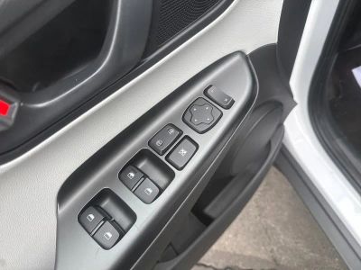2023 Hyundai Kona SE - Photo 14