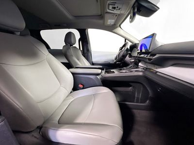 2026 Toyota Sienna — photo 27 view