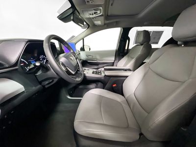 2026 Toyota Sienna — photo 12 view