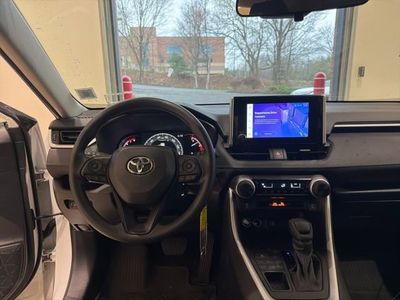 2025 Toyota RAV4 LE - Photo 15