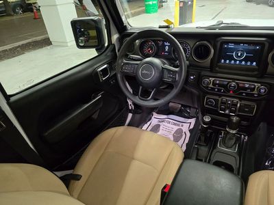 2023 Jeep Wrangler - Photo 36