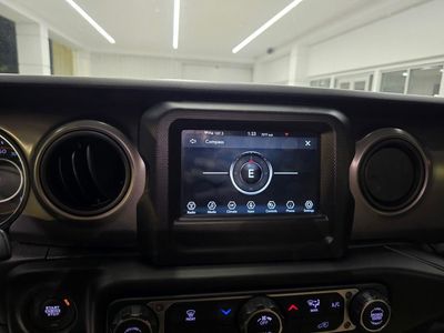 2023 Jeep Wrangler - Photo 25