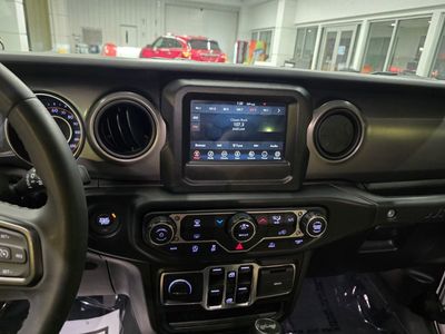 2023 Jeep Wrangler - Photo 21