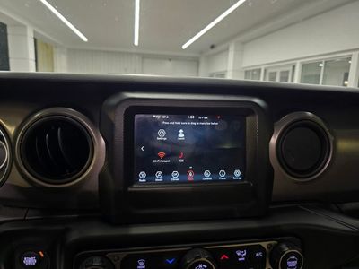 2023 Jeep Wrangler - Photo 24