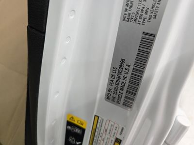 2023 Jeep Wrangler - Photo 14