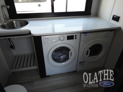 2026 Forest River RV Wildwood Heritage Glen — photo 19 view