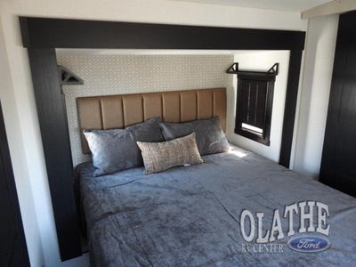 2026 Forest River RV Wildwood Heritage Glen — photo 23 view