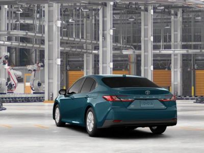 2026 Toyota Camry - Photo 9