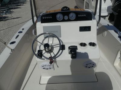 2026 Pioneer Boats Islander 180 - Photo 8