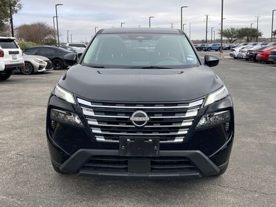 2025 Nissan Rogue - Photo 2