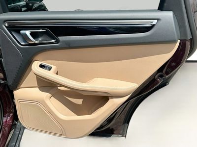 2024 Porsche Macan - Photo 31