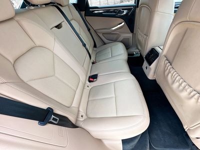 2024 Porsche Macan - Photo 29