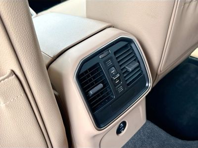 2024 Porsche Macan - Photo 23