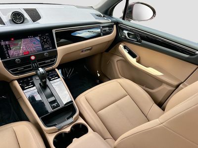 2024 Porsche Macan - Photo 22