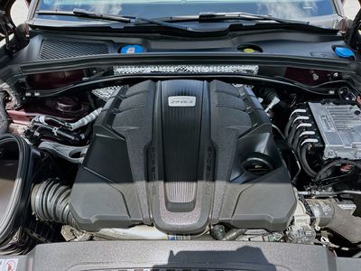 2024 Porsche Macan - Photo 35